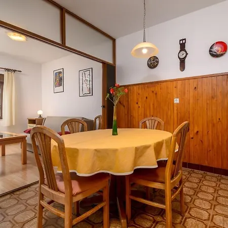 With Parking Spaces - 20625 Apartment Pula