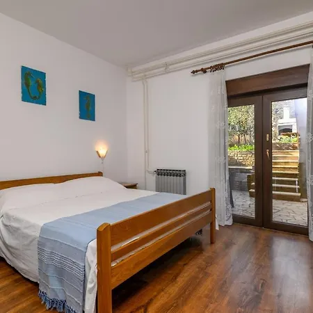 With Parking Spaces - 20625 Daire Pula