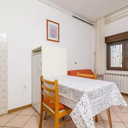 Daire With Parking Spaces - 20625 Pula