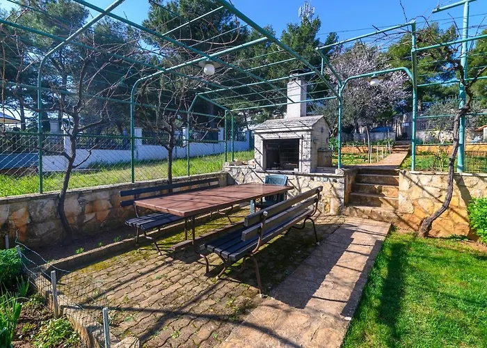 With Parking Spaces - 20625 * Pula