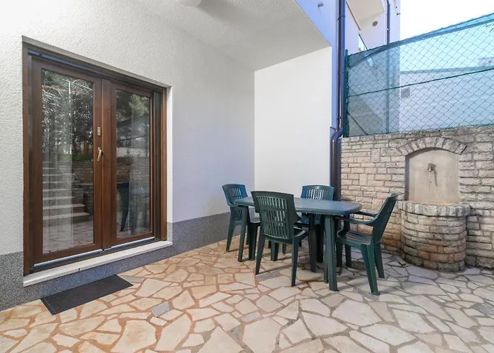 With Parking Spaces - 20625 Pula