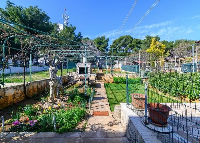 With Parking Spaces - 20625 Apartment *