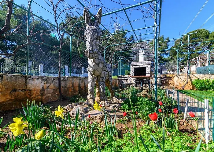 With Parking Spaces - 20625 Pula